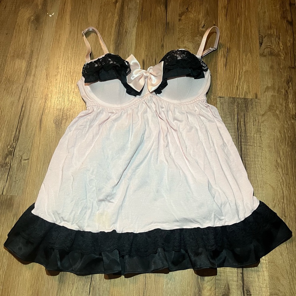 pink coquette Victoria’s Secret bustier top size 34B with bows, black lace